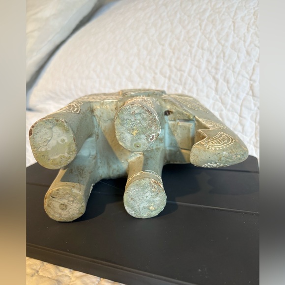 Wood elephant figurine - Picture 8 of 8